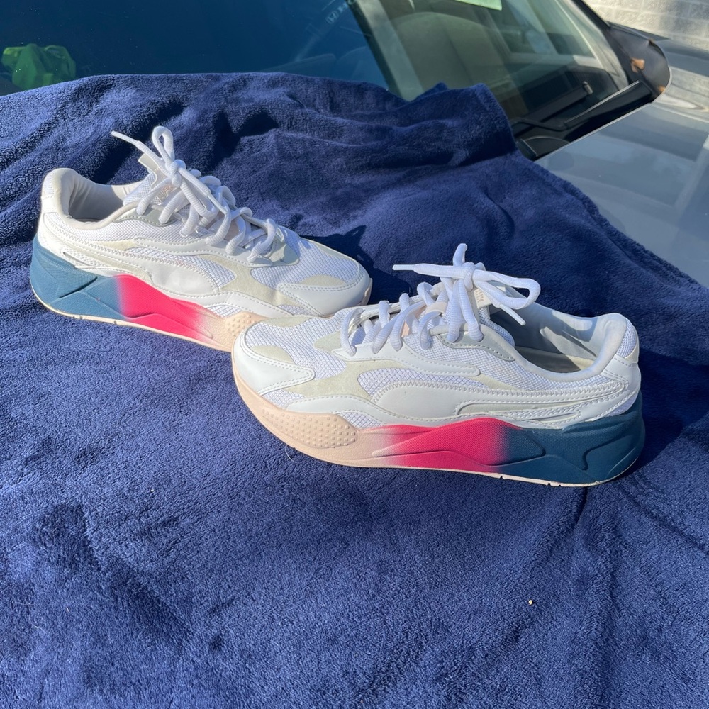 Puma - Picture 2 of 3